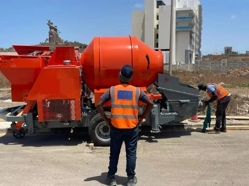 خلاطة خرسانة متنقلة مخصصة، آلة - مراجعة Concrete Mixer Machine وسعره